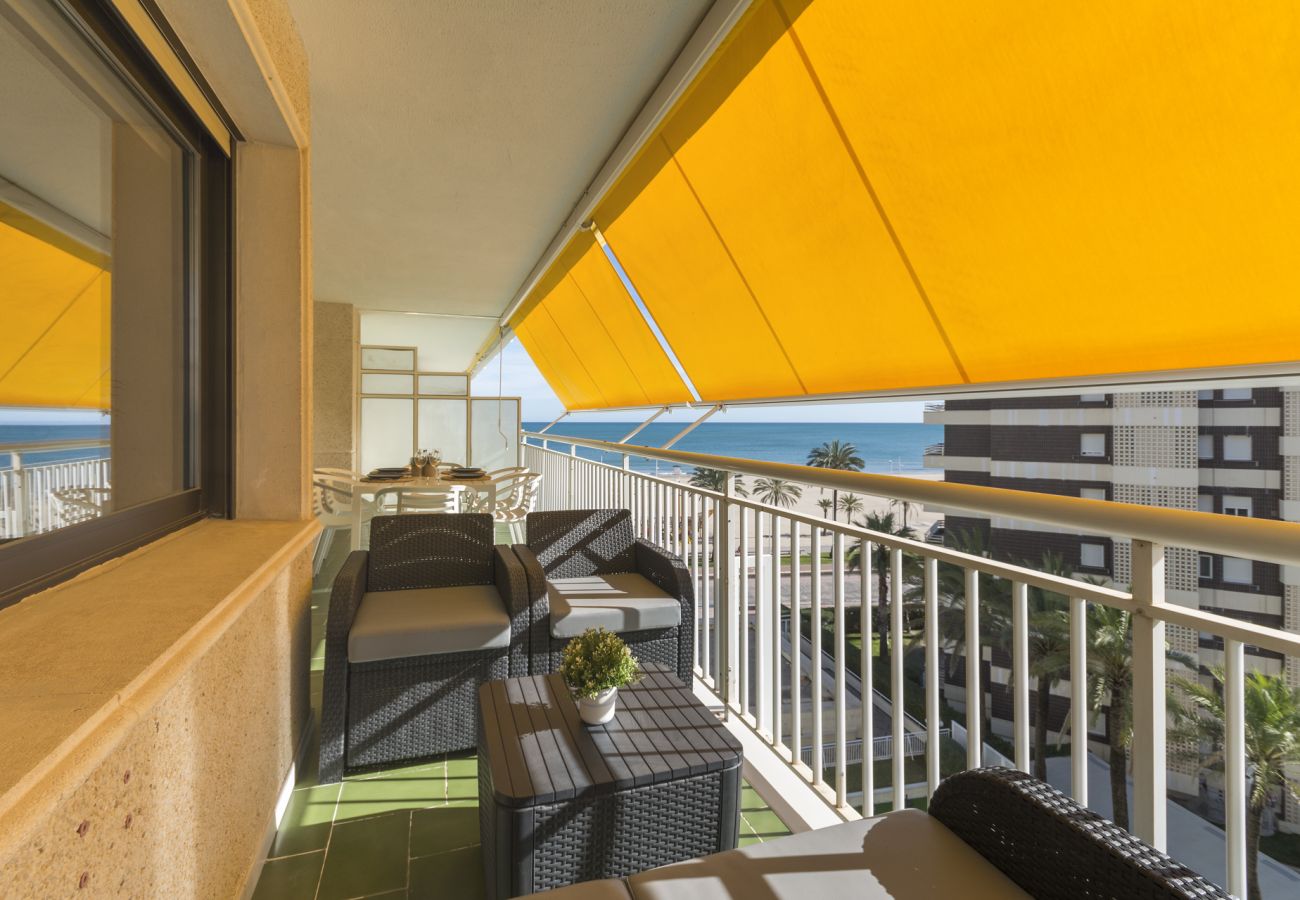 Apartamento en Playa de Gandía - Increíbles vistas al mar / piscina -ALQUILER SOLO FAMILIAS