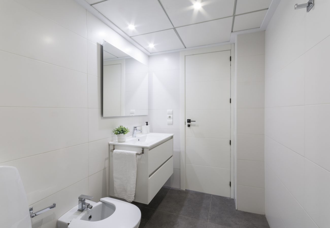 Apartamento en Playa de Gandía - Increíbles vistas al mar / piscina -ALQUILER SOLO FAMILIAS