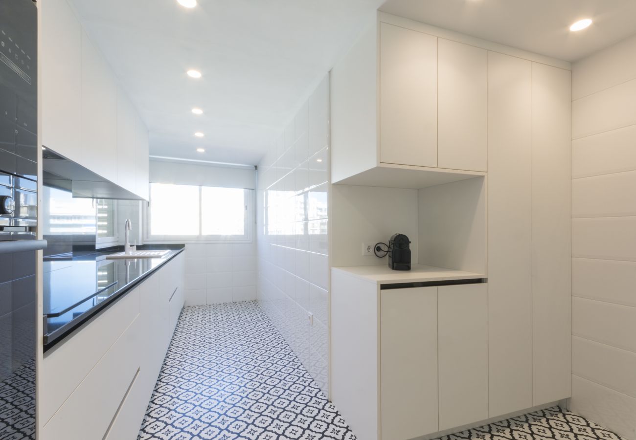 Apartamento en Playa de Gandía - Increíbles vistas al mar / piscina -ALQUILER SOLO FAMILIAS