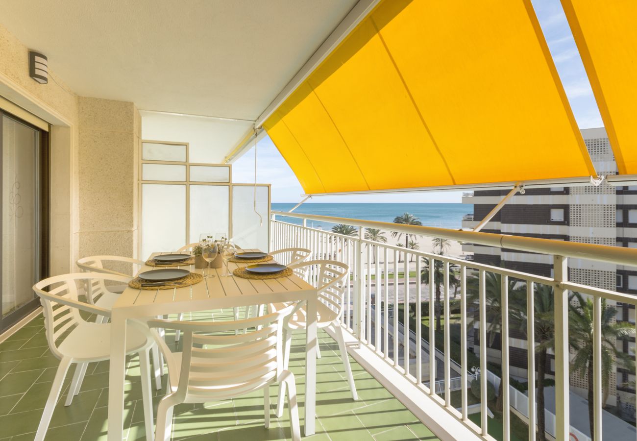 Apartamento en Playa de Gandía - Increíbles vistas al mar / piscina -ALQUILER SOLO FAMILIAS