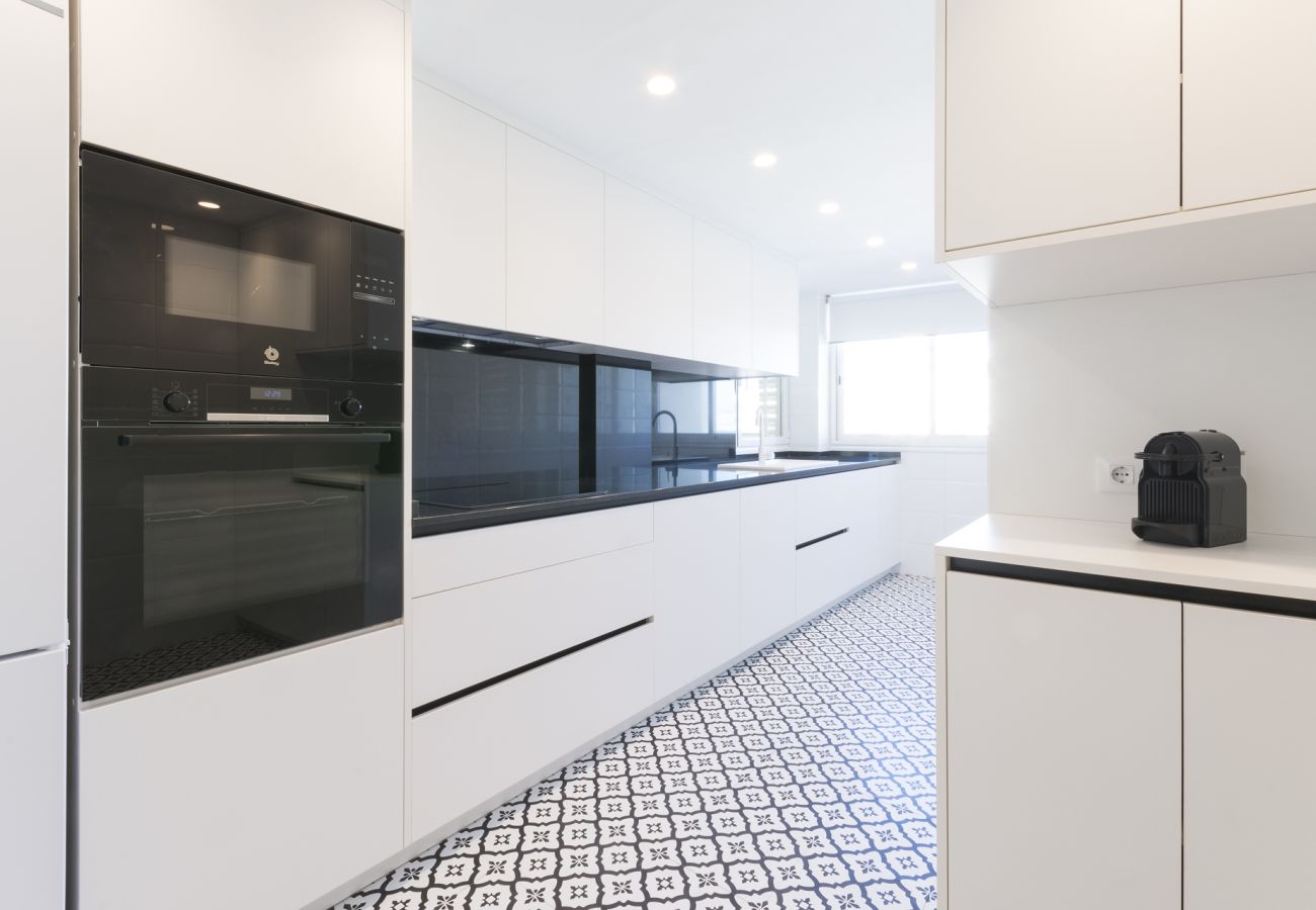 Apartamento en Playa de Gandía - Increíbles vistas al mar / piscina -ALQUILER SOLO FAMILIAS