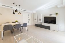 Apartamento en Playa de Gandía - Increíbles vistas al mar / piscina -ALQUILER SOLO FAMILIAS