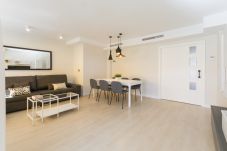 Apartamento en Playa de Gandía - Increíbles vistas al mar / piscina -ALQUILER SOLO FAMILIAS