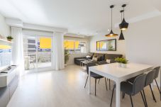 Apartamento en Playa de Gandía - Increíbles vistas al mar / piscina -ALQUILER SOLO FAMILIAS
