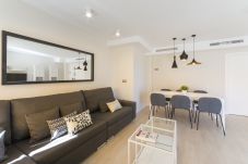 Apartamento en Playa de Gandía - Increíbles vistas al mar / piscina -ALQUILER SOLO FAMILIAS