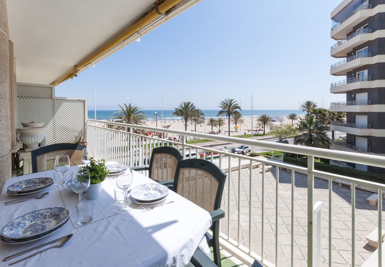 Apartamento en Playa de Gandía - Elegante Apartamento a pie de Playa. SOLO FAMILIAS