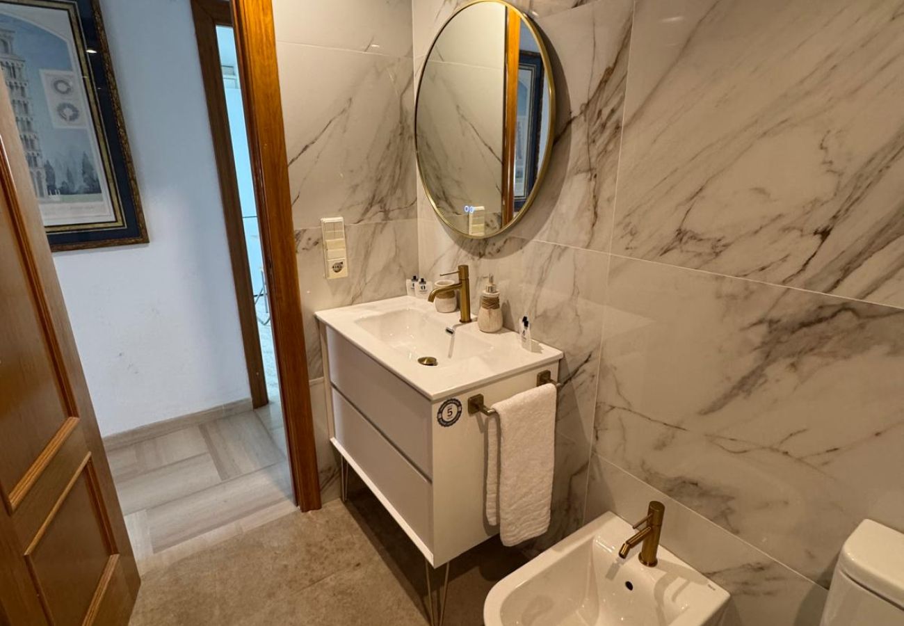 Apartamento en Playa de Gandía - Elegante Apartamento a pie de Playa. SOLO FAMILIAS