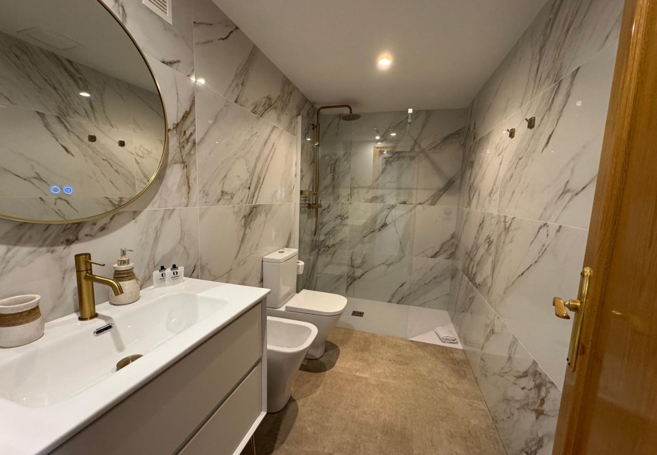 Apartamento en Playa de Gandía - Elegante Apartamento a pie de Playa. SOLO FAMILIAS