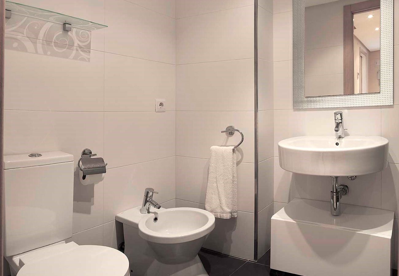 Apartamento en Playa de Gandía - Escapada familiar a la playa! Lujoso retiro frente al mar.-ALQUILER SOLO FAMILIAS