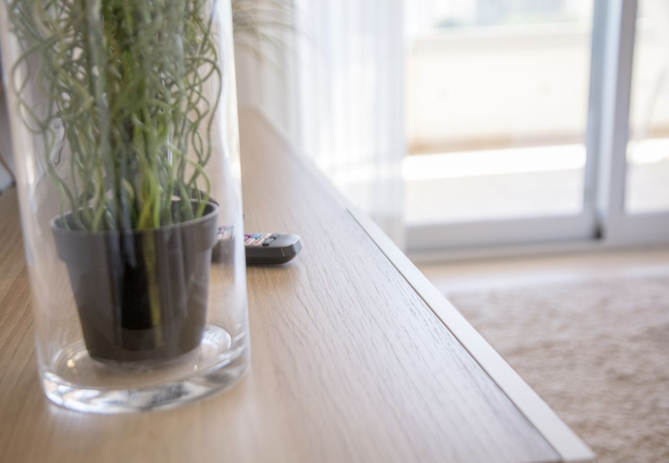 Apartamento en Playa de Gandía - Escapada familiar a la playa! Lujoso retiro frente al mar.-ALQUILER SOLO FAMILIAS