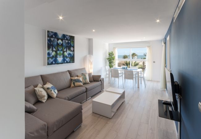 Apartamento en Playa de Gandía - Fabuloso apartamento de playa para unas excelentes vacaciones. Vistas al mar.-ALQUILER SOLO FAMILIAS