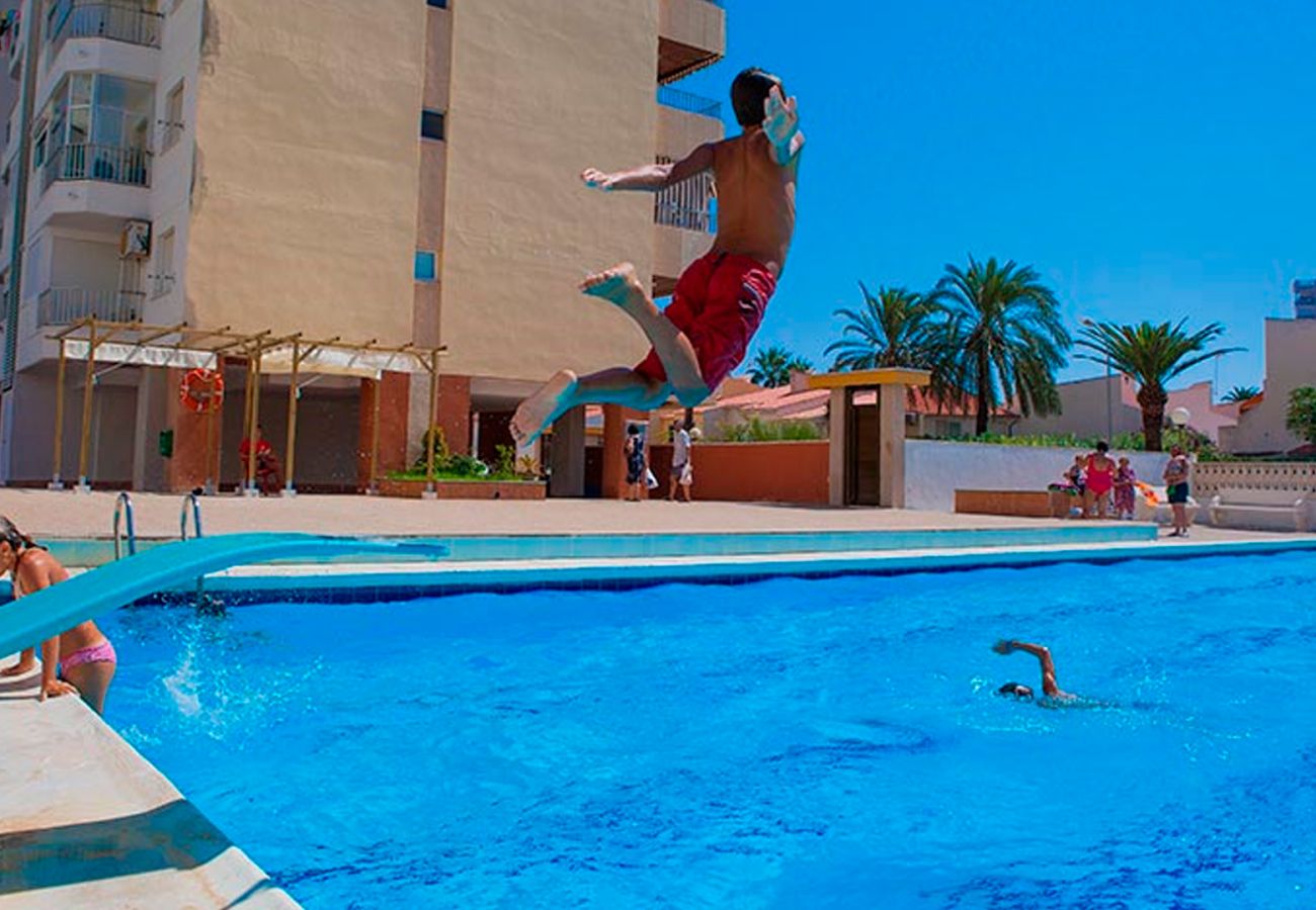 Apartamento en Playa de Gandía - Fabuloso apartamento de playa para unas excelentes vacaciones. Vistas al mar.-ALQUILER SOLO FAMILIAS