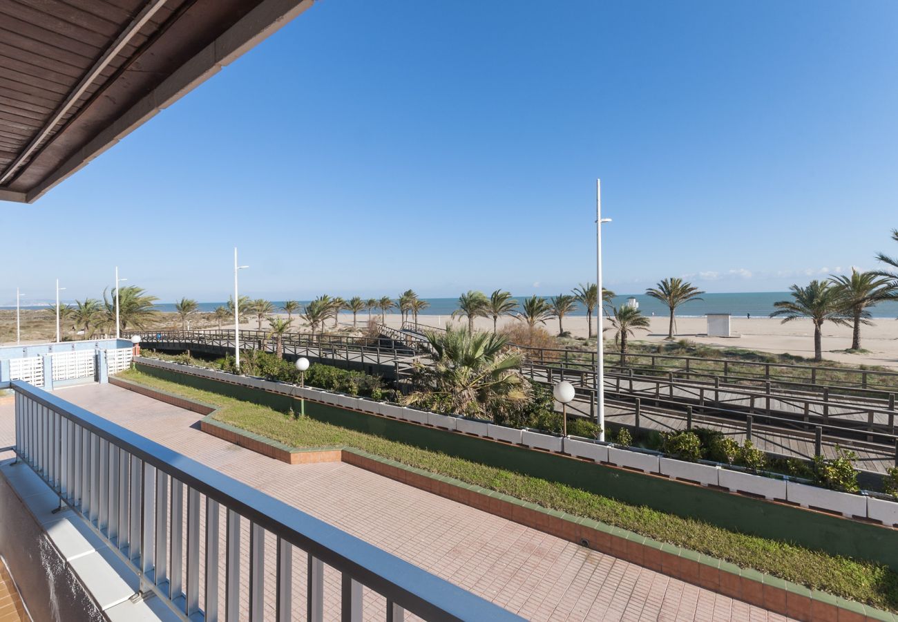 Apartamento en Playa de Gandía - Fabuloso apartamento de playa para unas excelentes vacaciones. Vistas al mar.-ALQUILER SOLO FAMILIAS