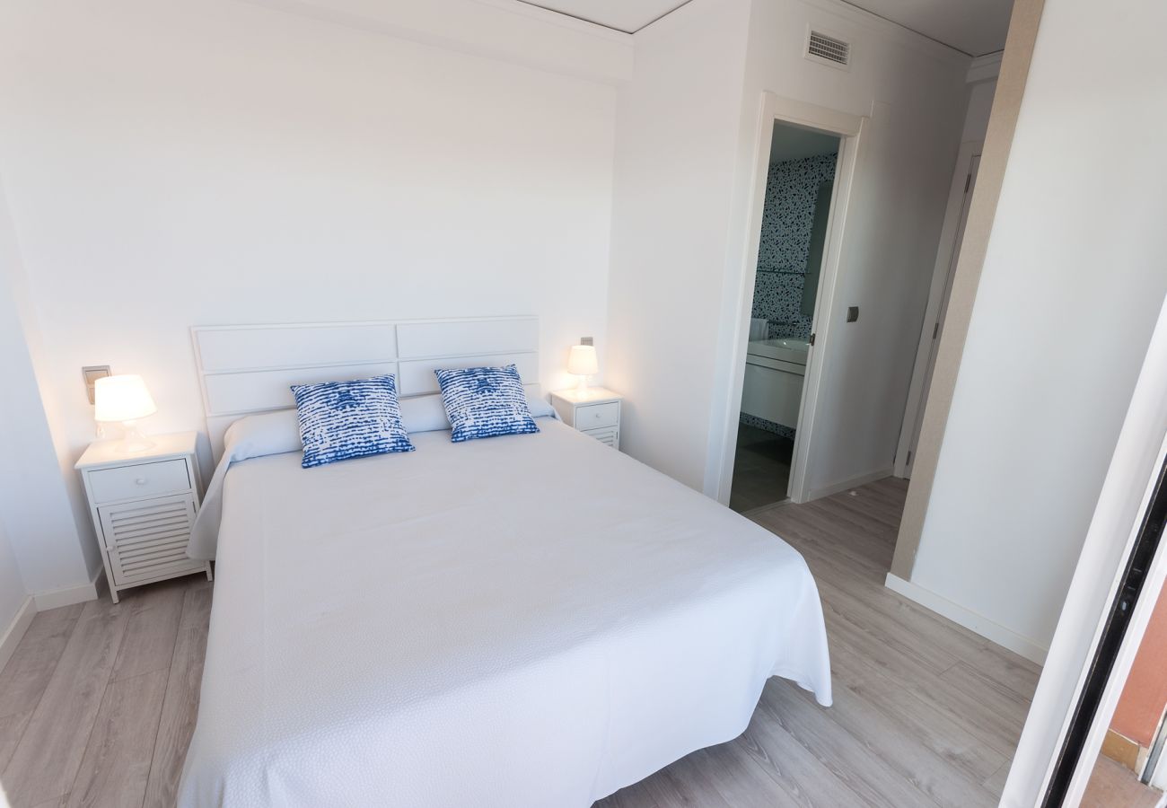 Apartamento en Playa de Gandía - Fabuloso apartamento de playa para unas excelentes vacaciones. Vistas al mar.-ALQUILER SOLO FAMILIAS