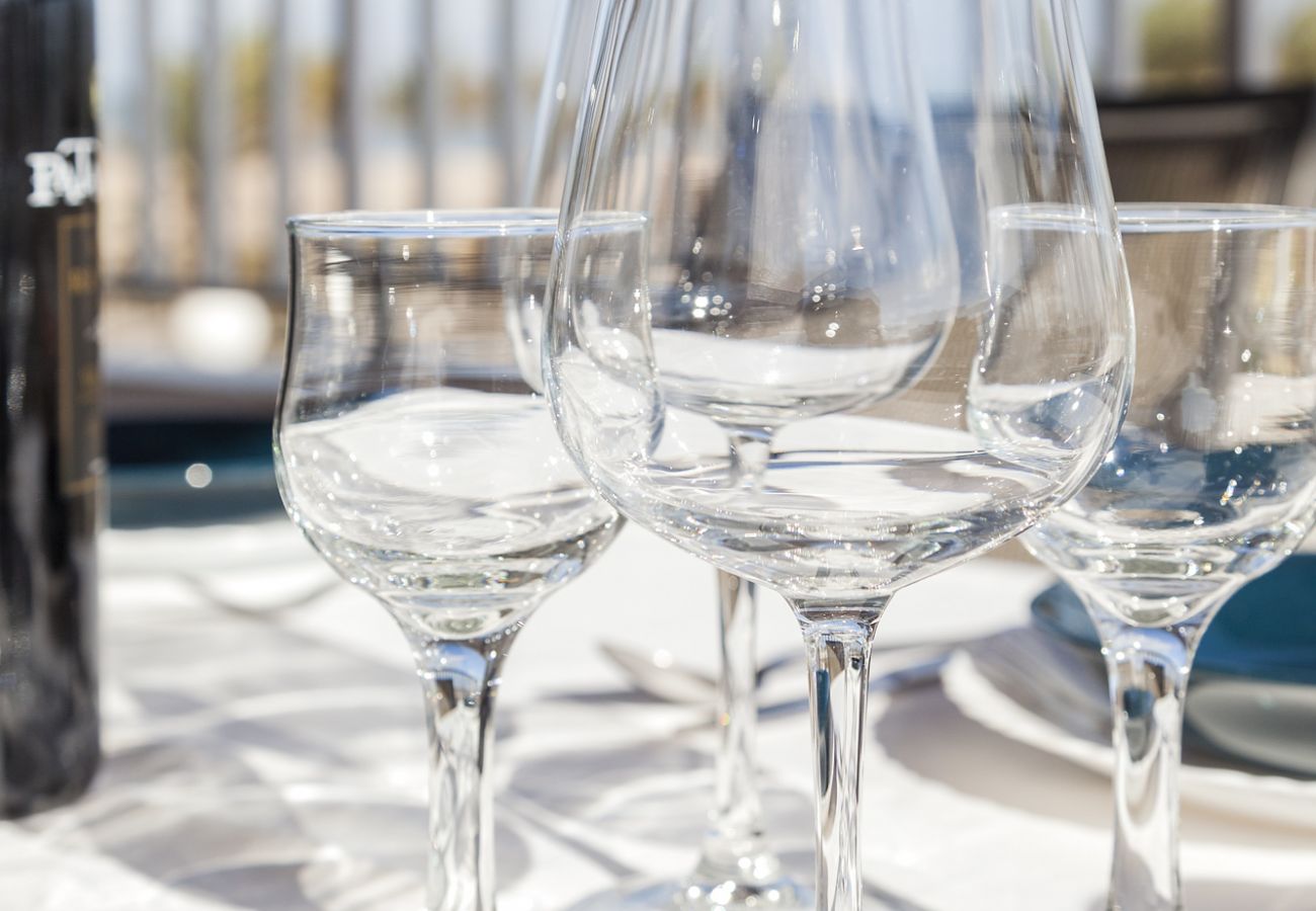 Apartamento en Playa de Gandía - Fabuloso apartamento de playa para unas excelentes vacaciones. Vistas al mar.-ALQUILER SOLO FAMILIAS