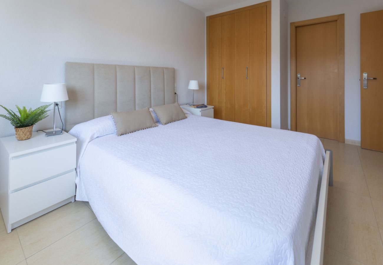 Apartamento en Playa de Gandía - Bonita propiedad de 3 dormitorios. Piscina. TV satelite. Wifi-ALQUILER SOLO FAMILIAS