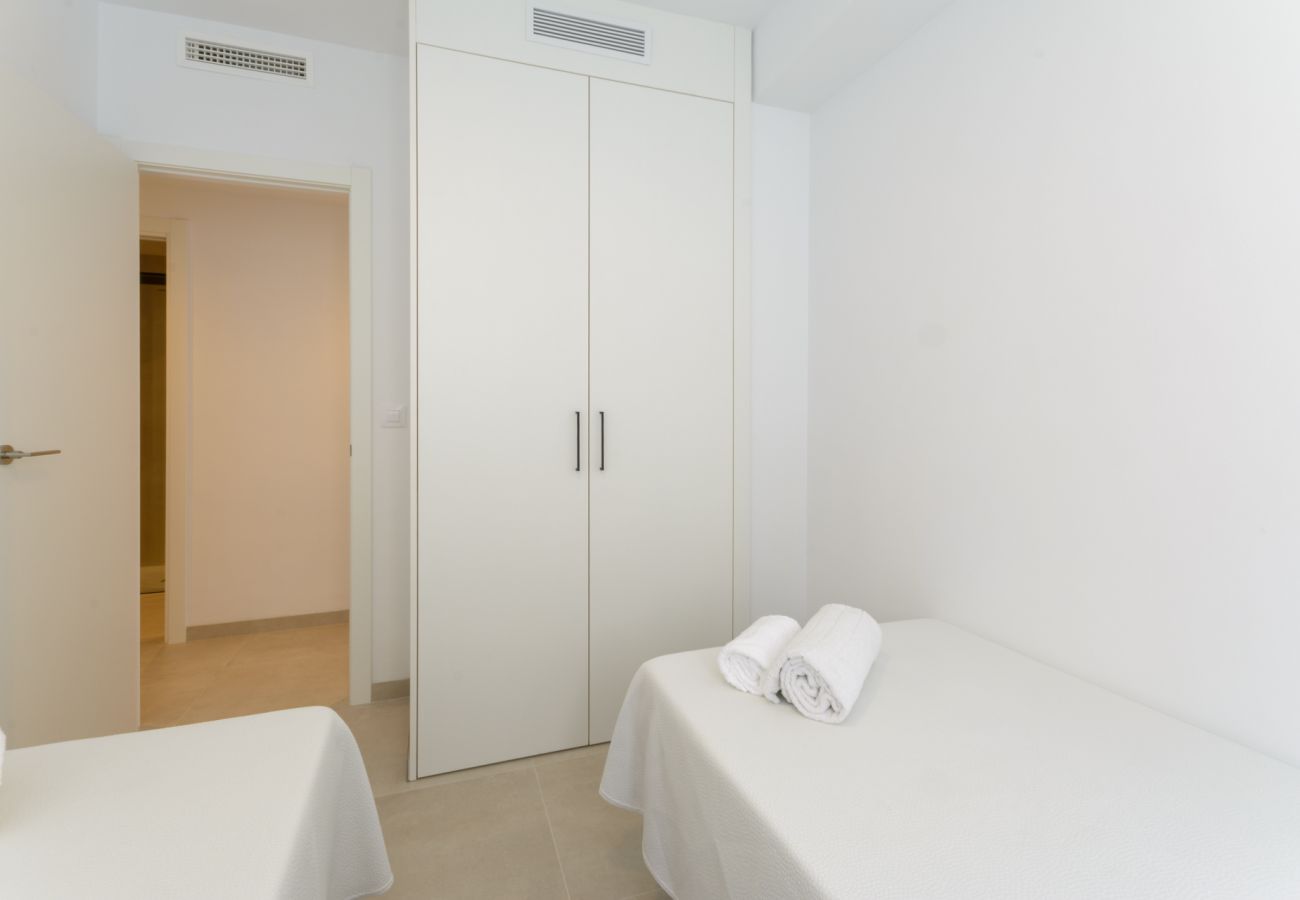 Apartamento en Playa de Gandía - Fabuloso apartamento en 1ª línea de playa. SOLO FAMILIAS