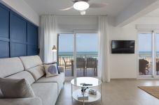 Apartamento en Playa de Gandía - Fabuloso apartamento en 1ª línea de playa. SOLO FAMILIAS