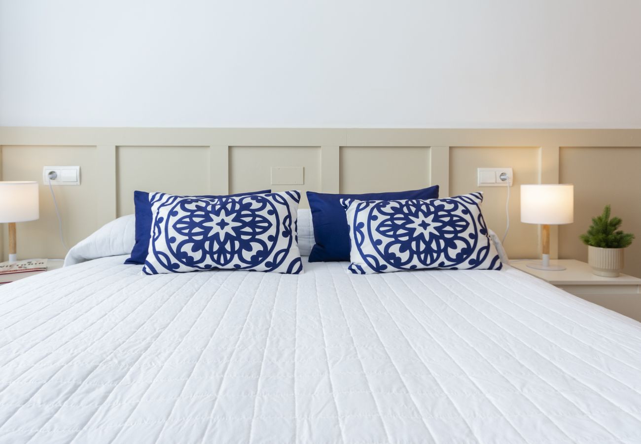 Apartamento en Playa de Gandía - Apartamento con vista al mar a pocos pasos de la playa. Moderna decoración!- ALQUILER SOLO FAMILIAS