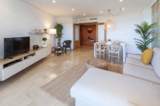 apartamento lujo primera línea playa Gandia amplia terraza wifi