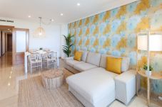 apartamento lujo primera línea playa Gandia amplia terraza wifi
