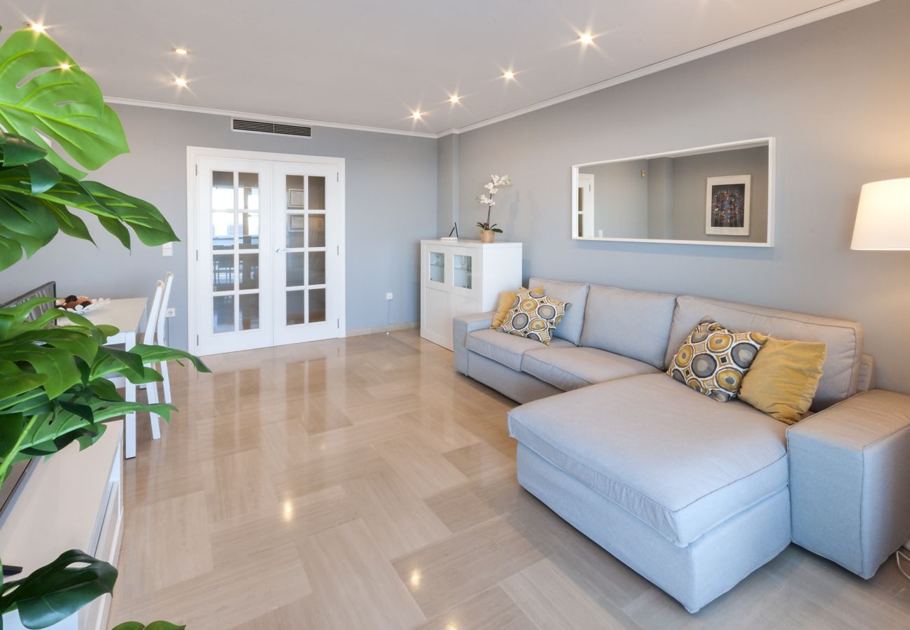 Apartamento en Playa de Gandía - Increíble! Lujoso apartamento frente al mar 27m2 de terraza, wifi FIBRA 150MBS, A/A, Parking-ALQUILER SOLO FAMILIAS