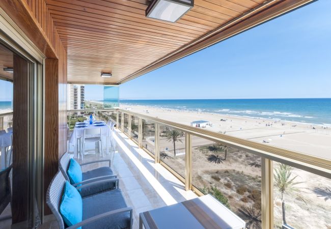 Apartamento en Playa de Gandía - Increíble apartamento de 3 dormitorios frente al mar-ALQUILER SOLO FAMILIAS