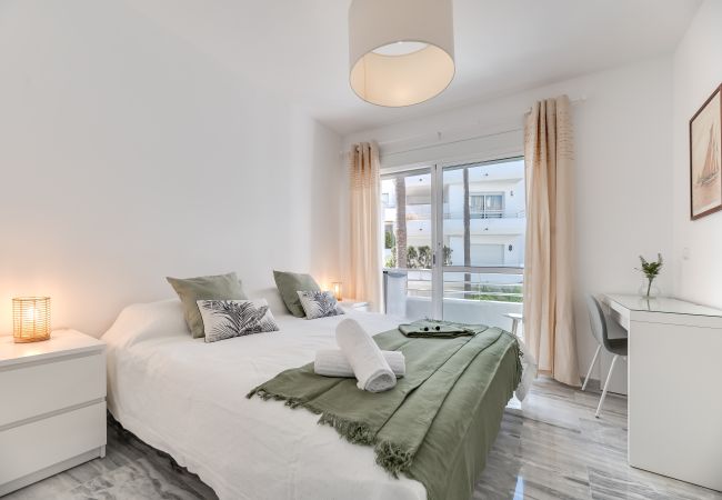 Apartamento en San Pedro de Alcántara - Apartamento de 3 dormitorios a 200 m de la playa Apartamento en San Pedro de Alcántara - Apartamento de 3 dormitorios a 200 m de la playa