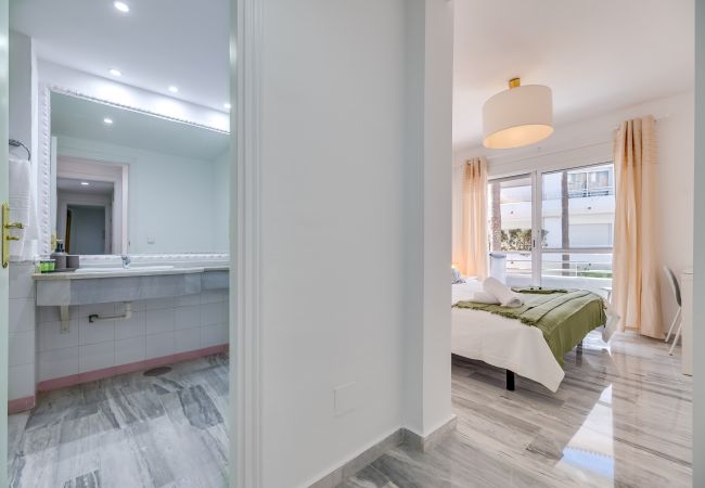 Apartamento en San Pedro de Alcántara - Apartamento de 3 dormitorios a 200 m de la playa Apartamento en San Pedro de Alcántara - Apartamento de 3 dormitorios a 200 m de la playa