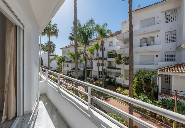 Apartamento en San Pedro de Alcántara - Apartamento de 3 dormitorios a 200 m de la playa Apartamento en San Pedro de Alcántara - Apartamento de 3 dormitorios a 200 m de la playa