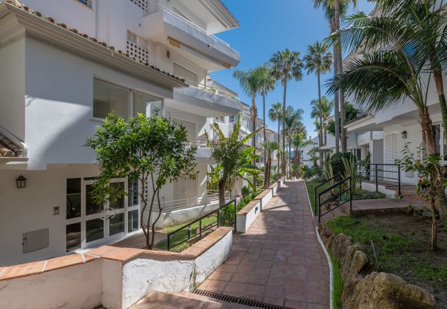 Apartamento en San Pedro de Alcántara - Apartamento de 3 dormitorios a 200 m de la playa Apartamento en San Pedro de Alcántara - Apartamento de 3 dormitorios a 200 m de la playa