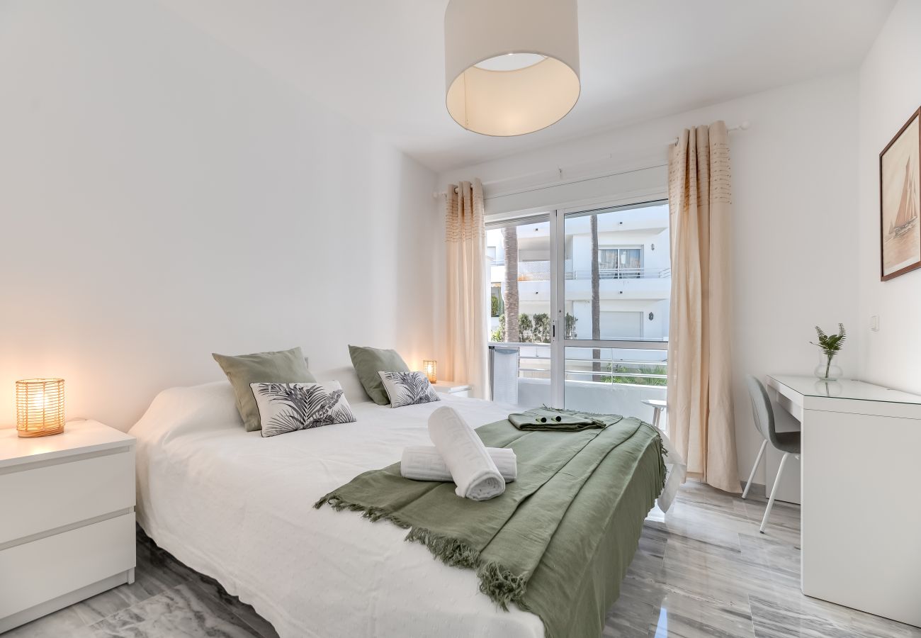 Apartamento en San Pedro de Alcántara - Apartamento de 3 dormitorios a 200 m de la playa Apartamento en San Pedro de Alcántara - Apartamento de 3 dormitorios a 200 m de la playa