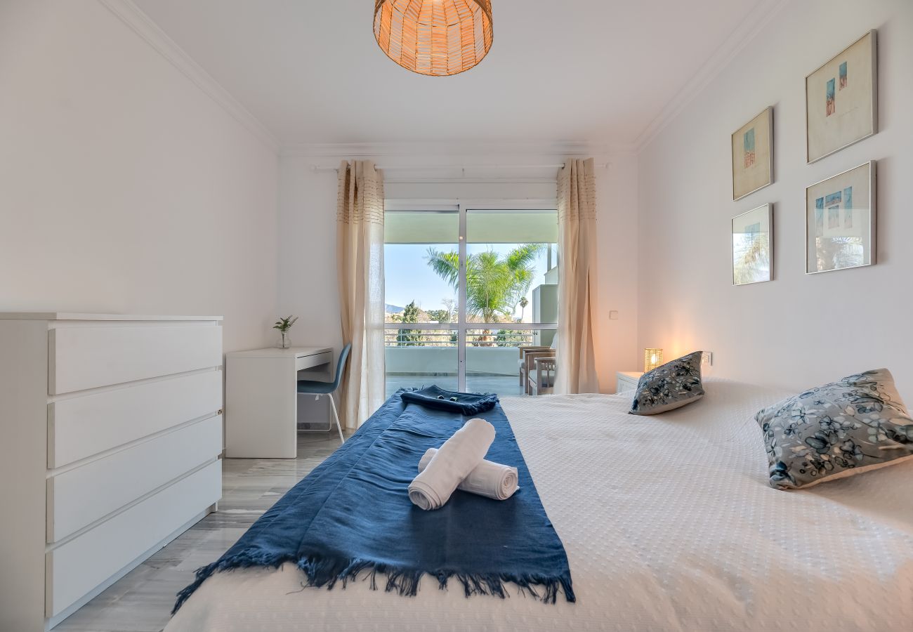 Apartamento en San Pedro de Alcántara - Apartamento de 3 dormitorios a 200 m de la playa Apartamento en San Pedro de Alcántara - Apartamento de 3 dormitorios a 200 m de la playa