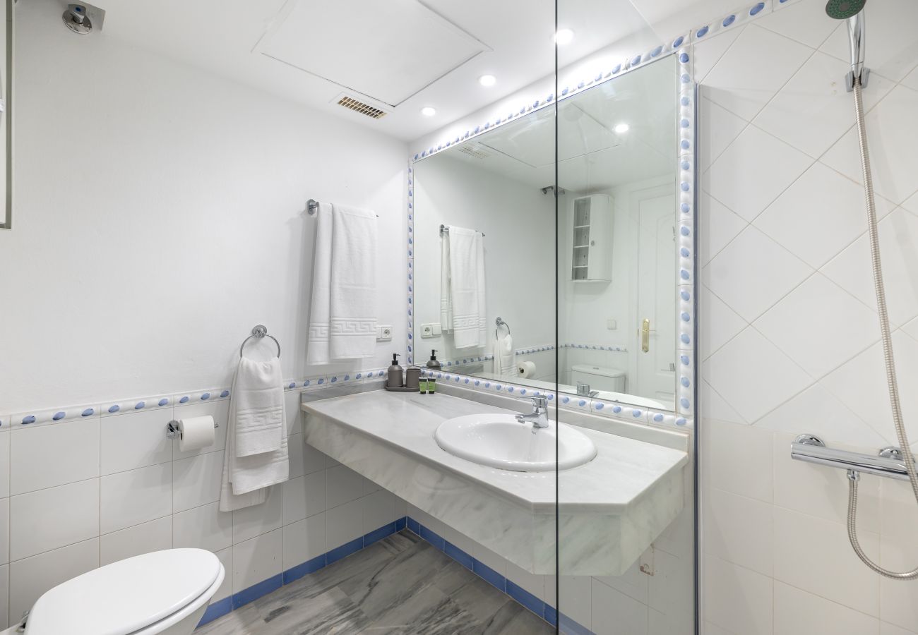 Apartamento en San Pedro de Alcántara - Apartamento de 3 dormitorios a 200 m de la playa Apartamento en San Pedro de Alcántara - Apartamento de 3 dormitorios a 200 m de la playa