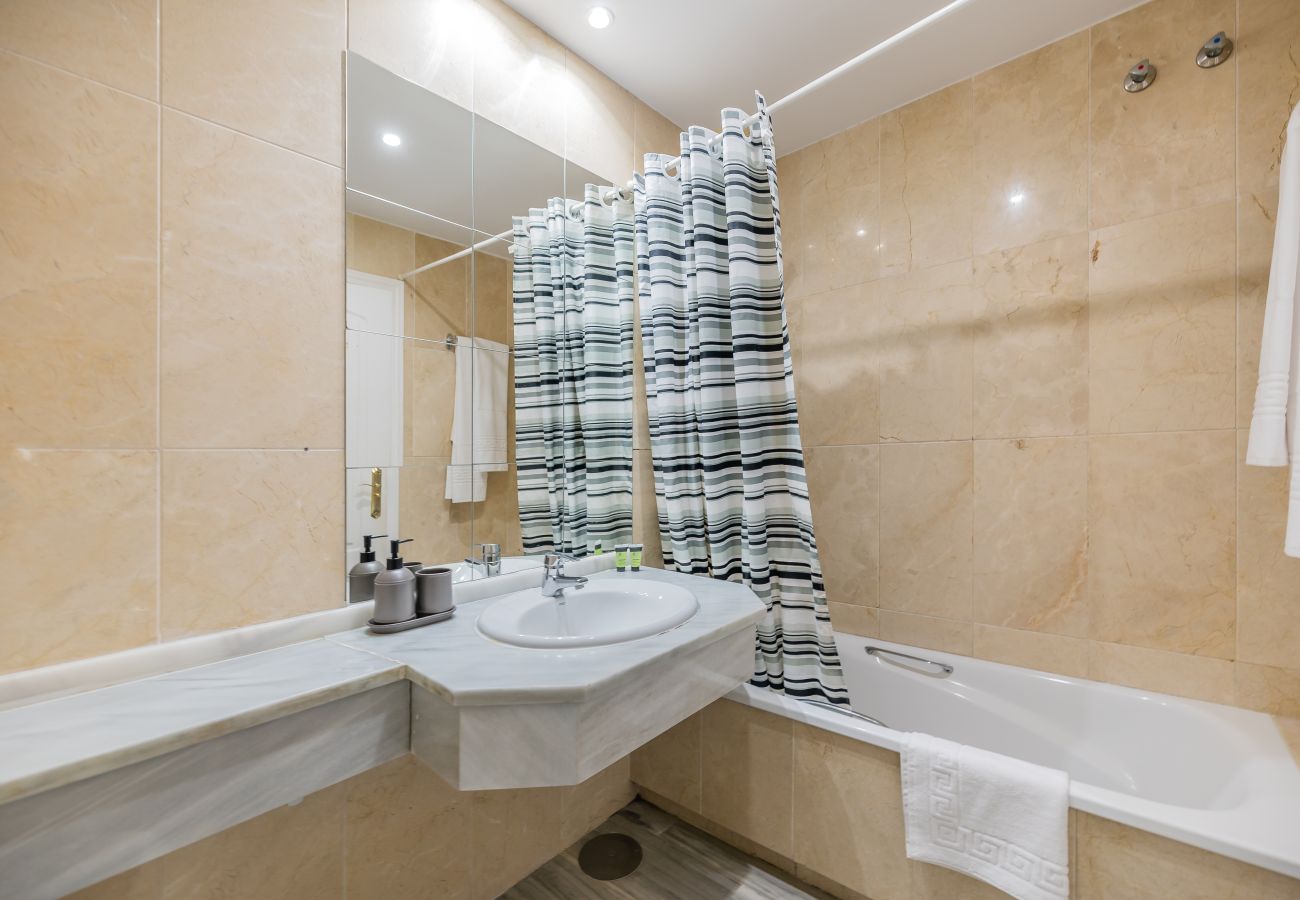 Apartamento en San Pedro de Alcántara - Apartamento de 3 dormitorios a 200 m de la playa Apartamento en San Pedro de Alcántara - Apartamento de 3 dormitorios a 200 m de la playa