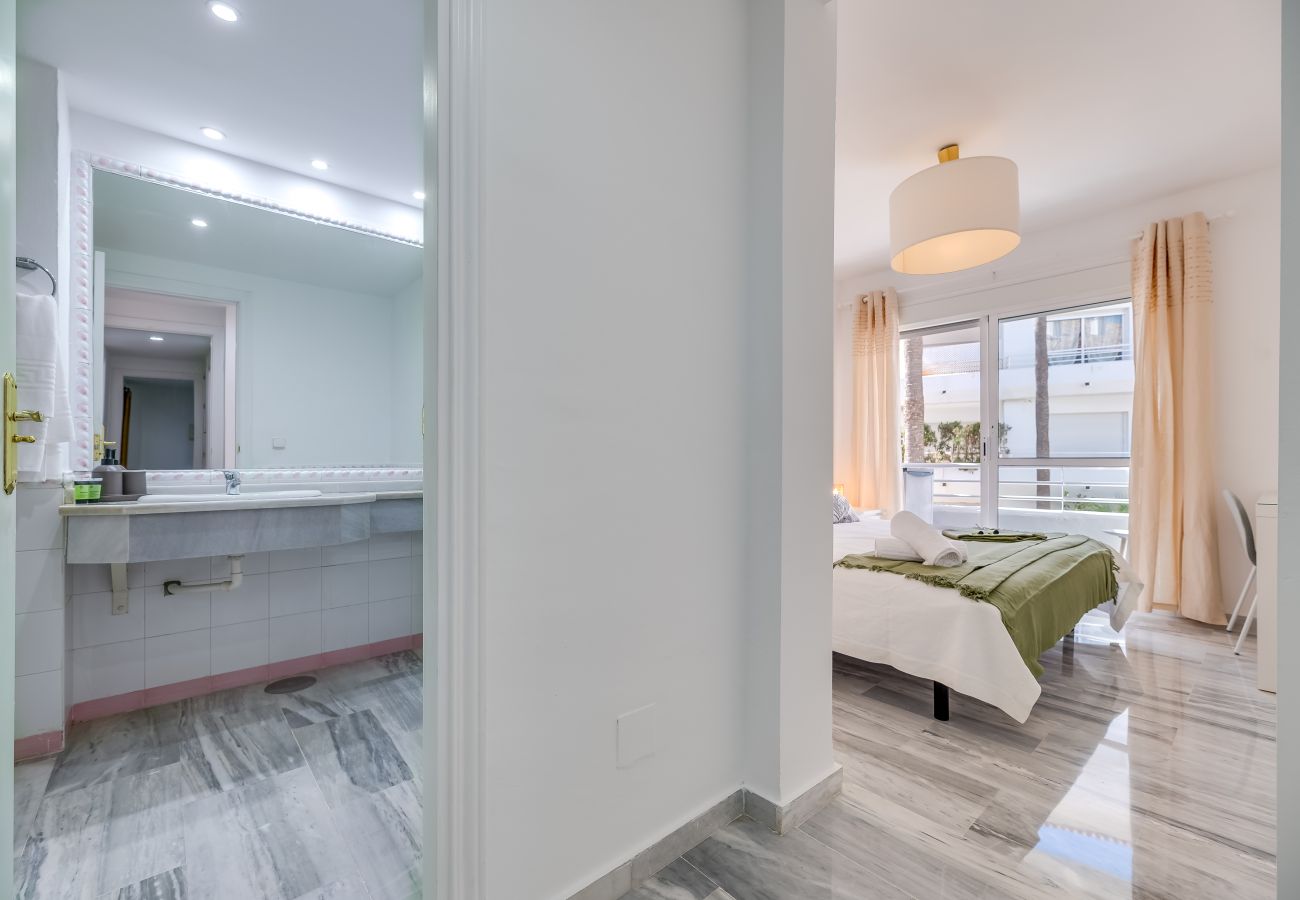 Apartamento en San Pedro de Alcántara - Apartamento de 3 dormitorios a 200 m de la playa Apartamento en San Pedro de Alcántara - Apartamento de 3 dormitorios a 200 m de la playa
