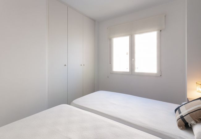 Apartamento en Playa de Gandía - Apartamento frente a la playa para familias en Gandía-ALQUILER SOLO FAMILIAS Apartamento en Playa de Gandía - Apartamento frente a la playa para familias en Gandía-ALQUILER SOLO FAMILIAS