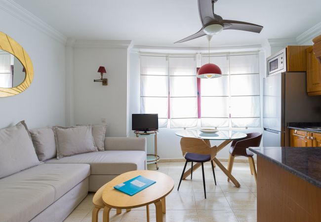 Apartamento en Las Palmas de Gran Canaria - Quiet behind the beach By CanariasGetaway 