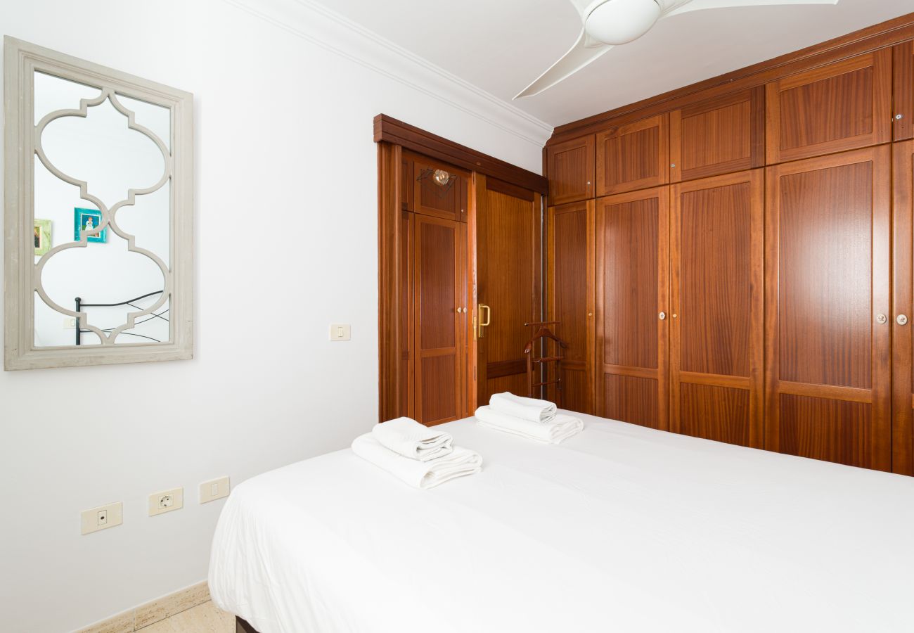 Apartamento en Las Palmas de Gran Canaria - Quiet behind the beach By CanariasGetaway 