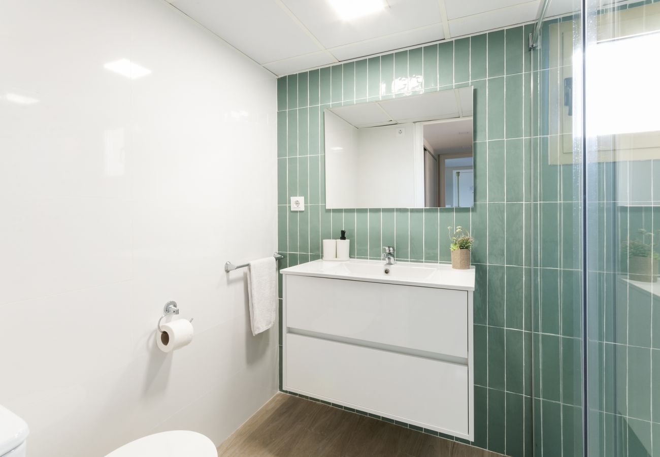 Apartamento en Playa de Gandía - Apartamento frente al mar a pocos pasos de la playa.-ALQUILER SOLO FAMILIAS