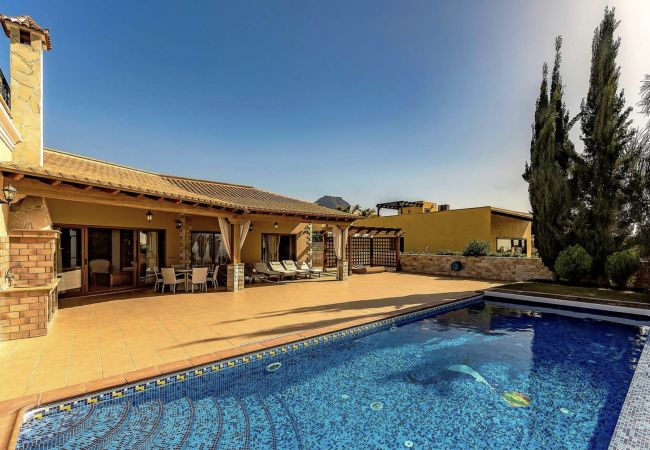 Villa en Adeje - Serenity by the Green Villa en Adeje - Serenity by the Green