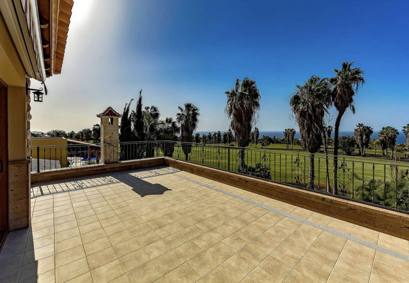 Villa en Adeje - Serenity by the Green