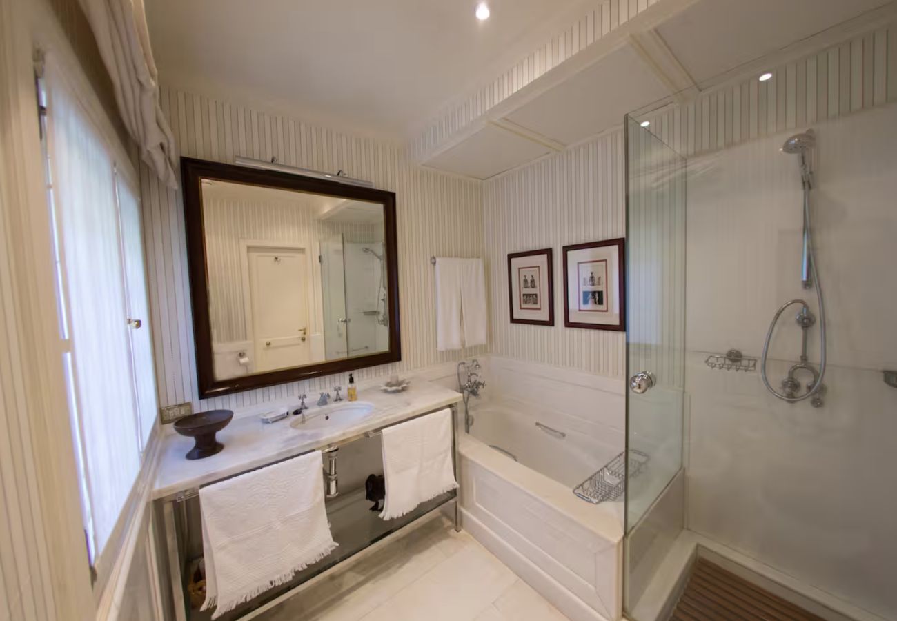 Villa en San Bartolomé de Tirajana - Sunset Luxe Retreat