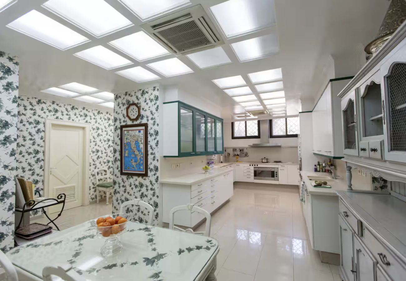 Villa en San Bartolomé de Tirajana - Sunset Luxe Retreat