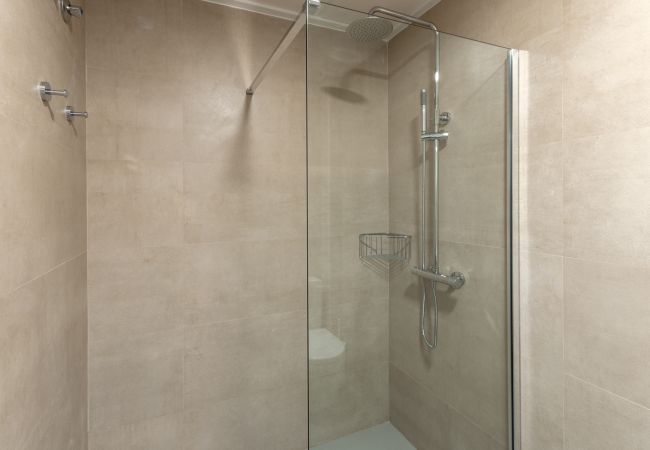 Apartamento en Playa de Gandía - Loft de lujo frontal al mar con 3 habitaciones suites con 190m2, garaje, WIFI alta velocidad: Fibra 300mbs-ALQUILER SOLO FAMILIAS Apartamento en Playa de Gandía - Loft de lujo frontal al mar con 3 habitaciones suites con 190m2, garaje, WIFI alta velocidad: Fibra 300mbs-ALQUILER SOLO FAMILIAS