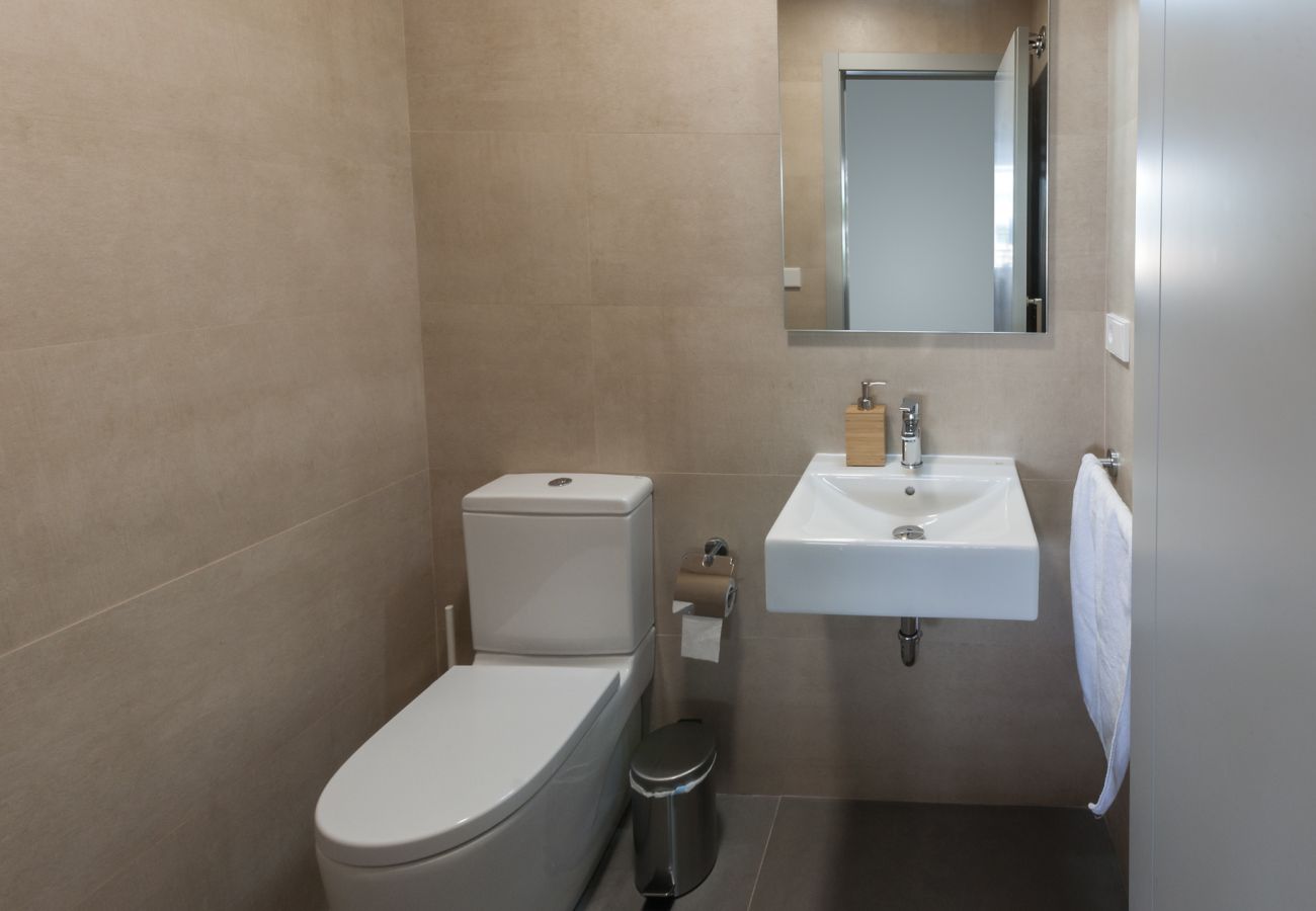 Apartamento en Playa de Gandía - Loft de lujo frontal al mar con 3 habitaciones suites con 190m2, garaje, WIFI alta velocidad: Fibra 300mbs-ALQUILER SOLO FAMILIAS Apartamento en Playa de Gandía - Loft de lujo frontal al mar con 3 habitaciones suites con 190m2, garaje, WIFI alta velocidad: Fibra 300mbs-ALQUILER SOLO FAMILIAS