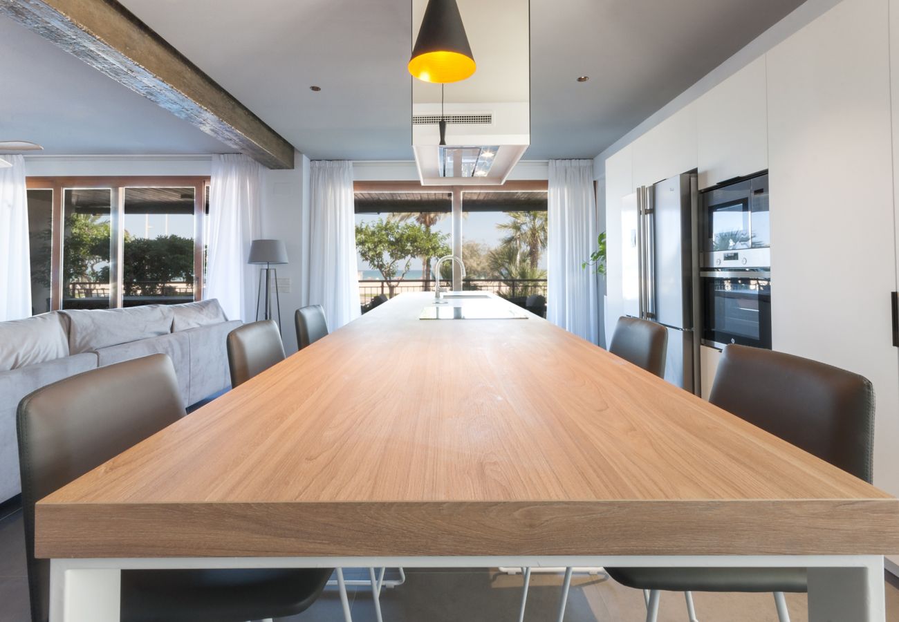 Apartamento en Playa de Gandía - Loft de lujo frontal al mar con 3 habitaciones suites con 190m2, garaje, WIFI alta velocidad: Fibra 300mbs-ALQUILER SOLO FAMILIAS Apartamento en Playa de Gandía - Loft de lujo frontal al mar con 3 habitaciones suites con 190m2, garaje, WIFI alta velocidad: Fibra 300mbs-ALQUILER SOLO FAMILIAS