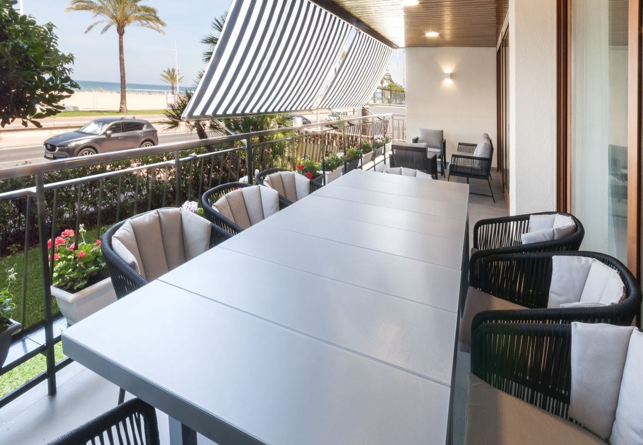 Apartamento en Playa de Gandía - Loft de lujo frontal al mar con 3 habitaciones suites con 190m2, garaje, WIFI alta velocidad: Fibra 300mbs-ALQUILER SOLO FAMILIAS Apartamento en Playa de Gandía - Loft de lujo frontal al mar con 3 habitaciones suites con 190m2, garaje, WIFI alta velocidad: Fibra 300mbs-ALQUILER SOLO FAMILIAS