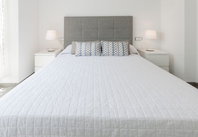 Apartamento en Playa de Gandía - Frente al mar con impresionantes vistas de la puesta de sol! Recien decorado !!-ALQUILER SOLO FAMILIAS Apartamento en Playa de Gandía - Frente al mar con impresionantes vistas de la puesta de sol! Recien decorado !!-ALQUILER SOLO FAMILIAS