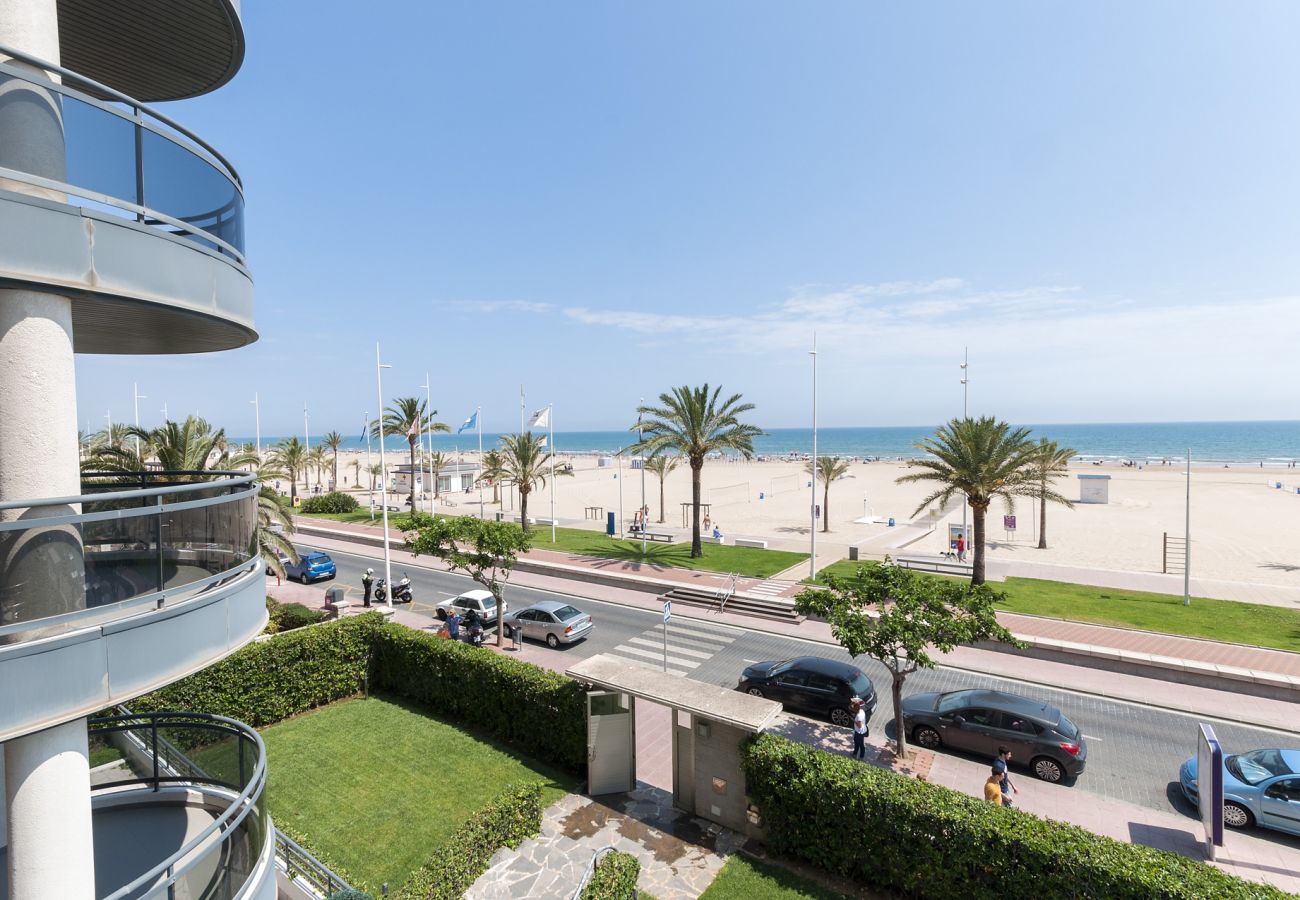 Apartamento en Playa de Gandía - Frente al mar con impresionantes vistas de la puesta de sol! Recien decorado !!-ALQUILER SOLO FAMILIAS